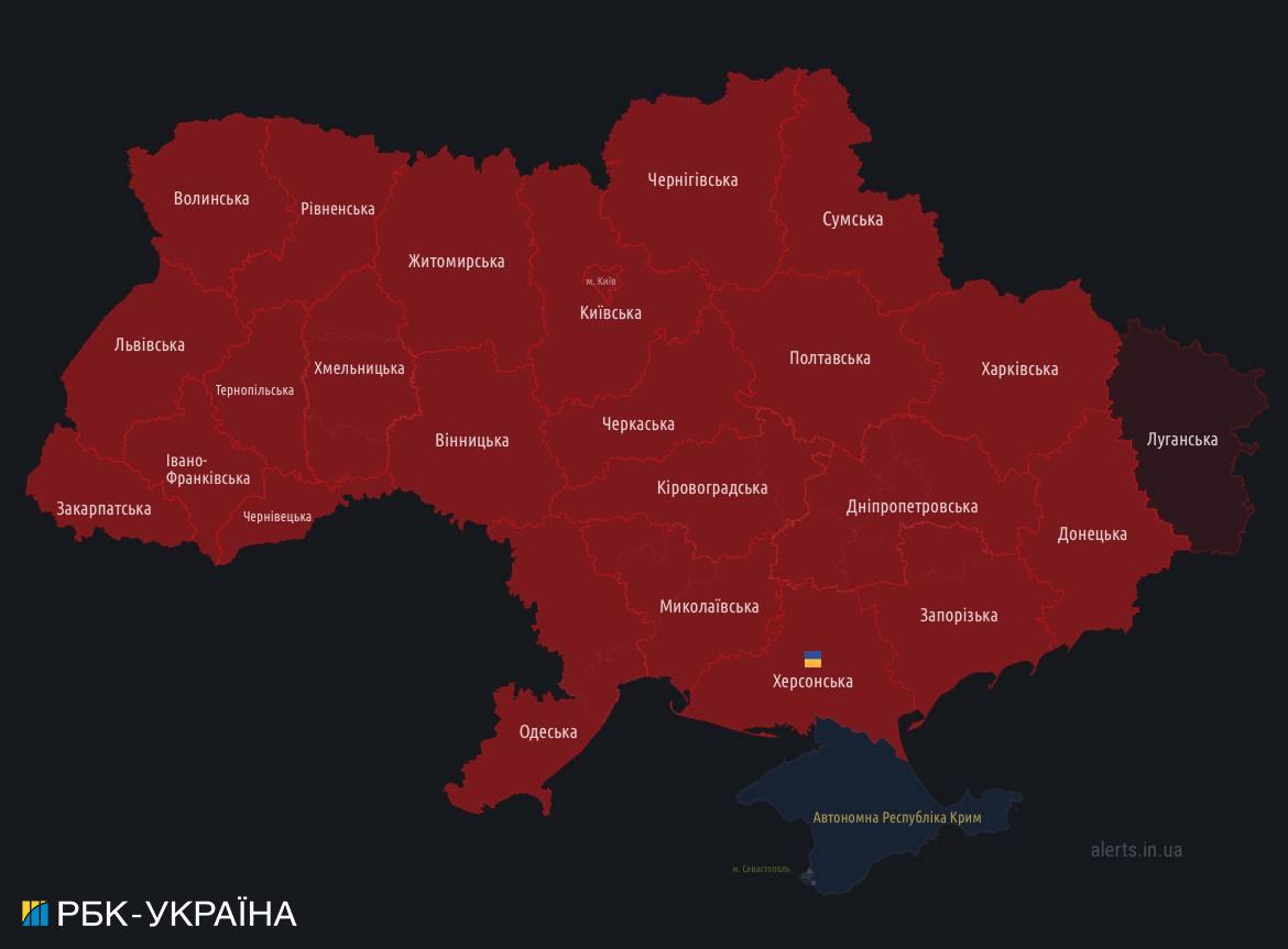 По всей Украине - воздушная тревога. Россияне в Беларуси подняли в небо истребители